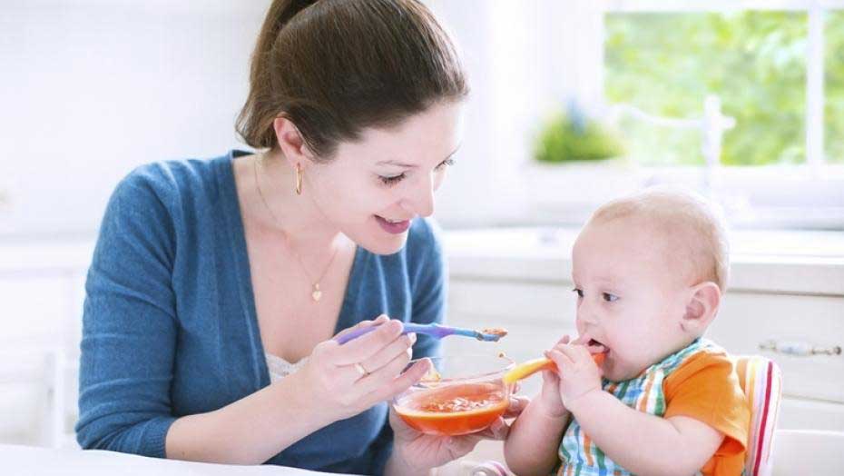 غذای کمکی کودک | مرکز خدمات پرستاری مهرپرور