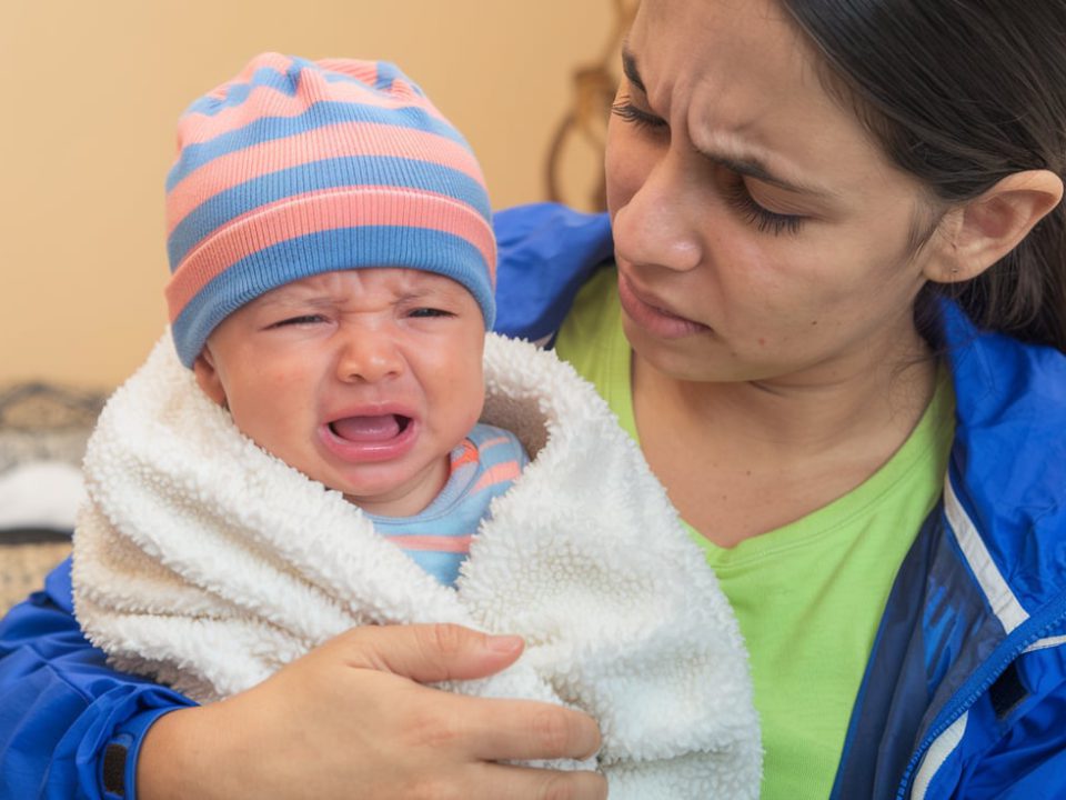 معنی گریه نوزادان | مرکز پارسیان مهرپرور